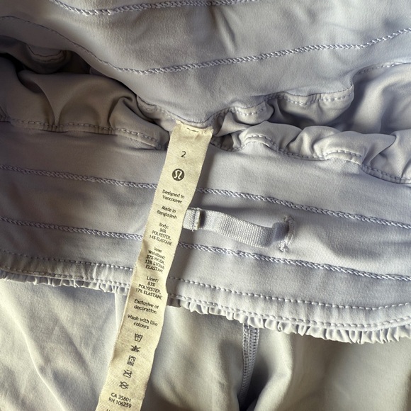 Lululemon Track That Mid-Rise Lined Short 5” - Picture 5 of 5